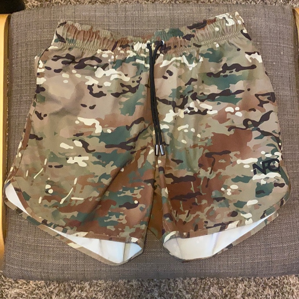 NFQ Multicamo training shorts